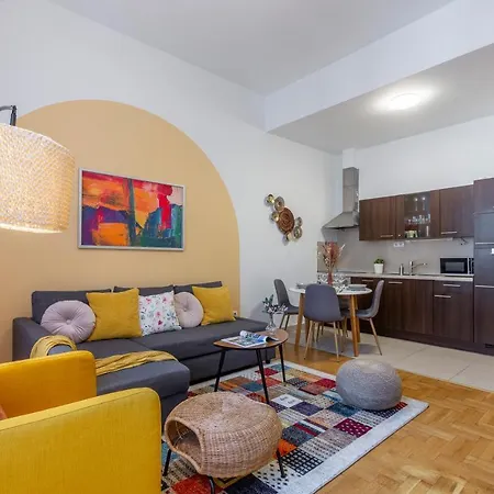 Apartment Gozsdu In The Party Street