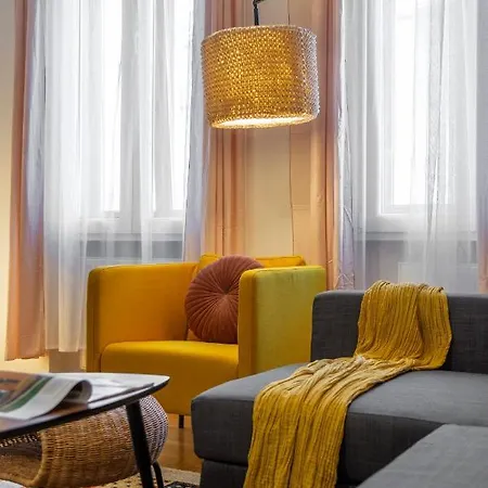 Apartment Gozsdu In The Party Street *