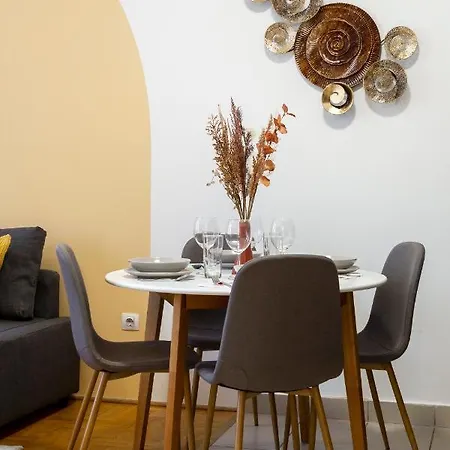 Apartment Gozsdu In The Party Street *