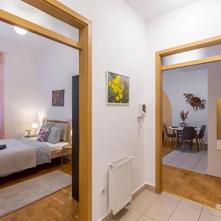Gozsdu In The Party Street Apartment