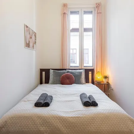 Gozsdu In The Party Street Apartment Budapest